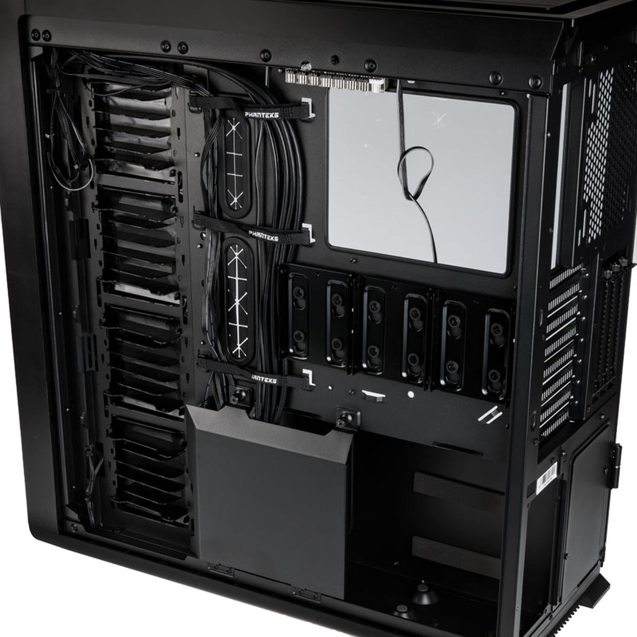 PHANTEKS Enthoo 719 Big-Tower, Tempered Glass, ARGB, black