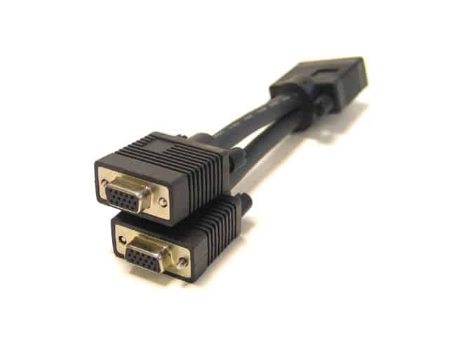 Kábel VGA Átalakító D-Sub (Male) - 2x D-Sub (Female) 15cm Árnyékolt