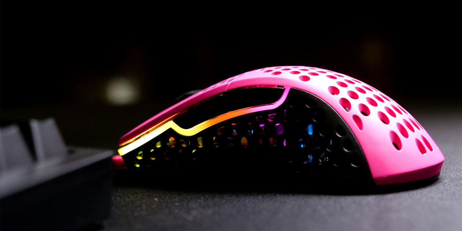 Egér Xtrfy M4 RGB Optikai USB Pink