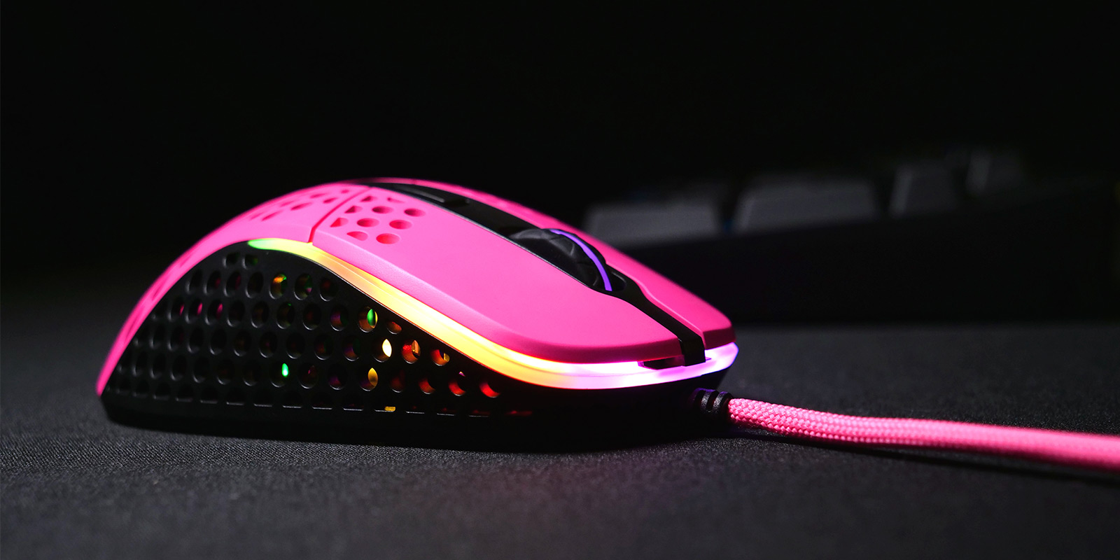 Xtrfy M4 RGB Gaming Mouse - pink